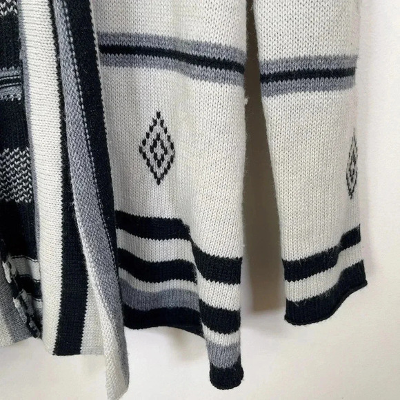 BB DAKOTA | ROLLY OPEN FRONT CARDIGAN - Picture 7 of 14